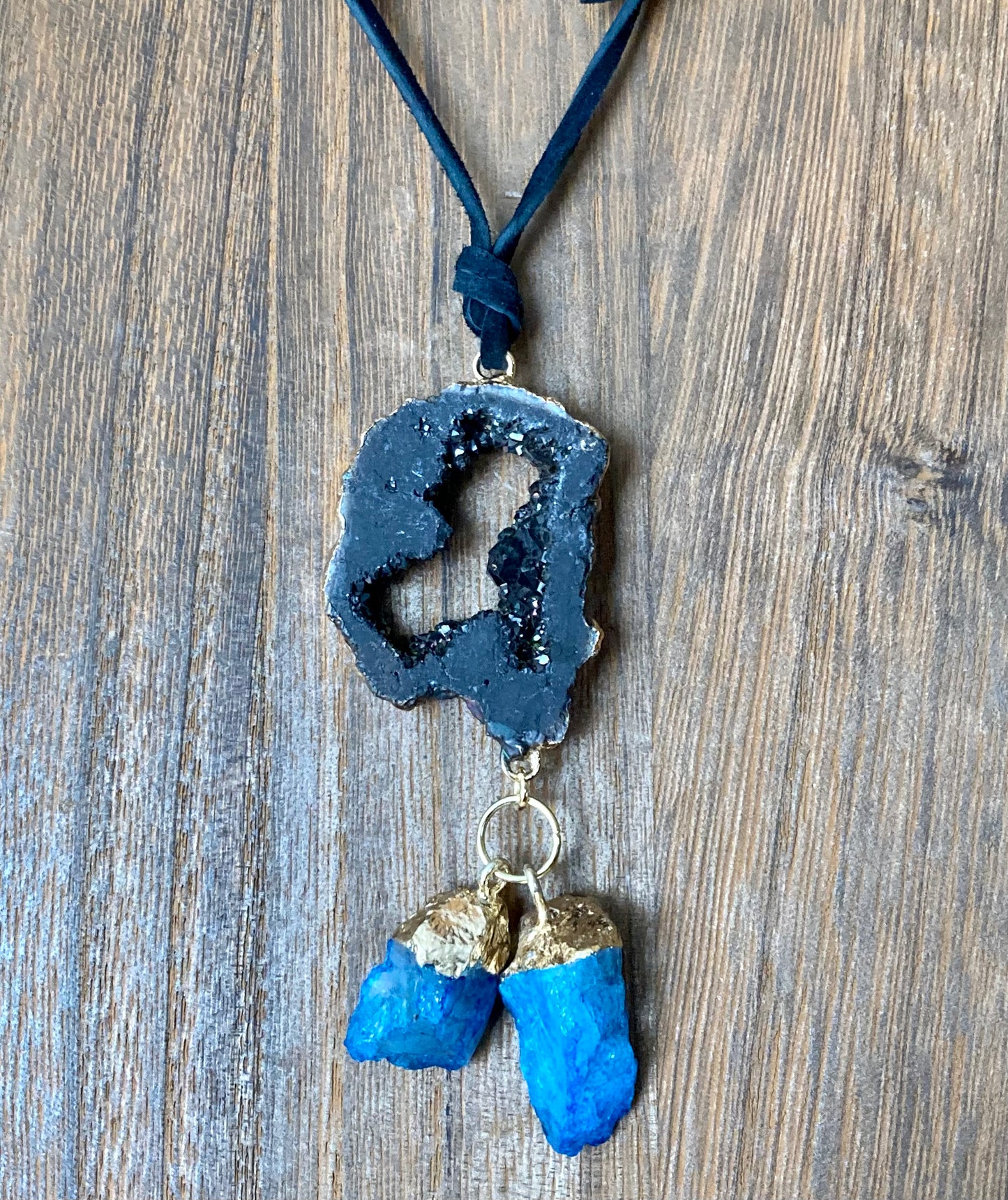 Black Agate Hollow Druzy Necklace (Black)